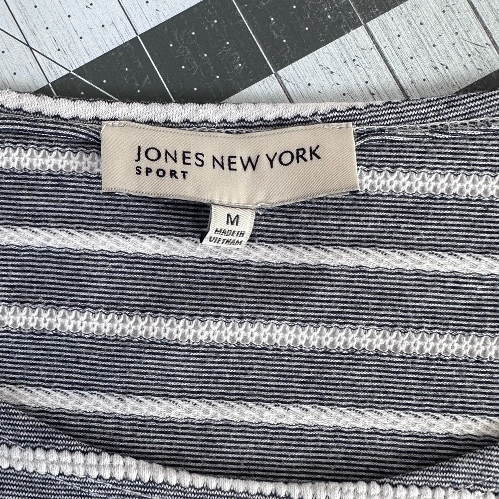 Jones New York Woven Tee Navy Blue White Stripe Boxy Cuffed Short Sleeve EUC - Picture 6 of 10